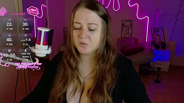 LizzyShine online show from 11.07.25