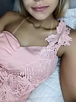 fofinhaa12 online show from 02.05.25