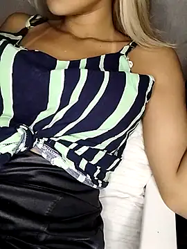 fofinhaa12 online show from 03.22.25