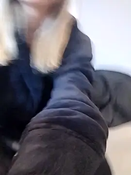 fofinhaa12 online show from 09.19.25