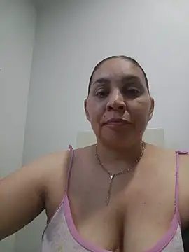 Snapshot of MirandaSoto chatting on 06.15.26 MirandaSoto online show from 06.15.26