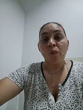 Snapshot of MirandaSoto chatting on 06.16.26 MirandaSoto online show from 06.16.26