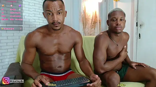 Snapshot of mikejaybra chatting on 01.23.25 mikejaybra online show from 01.23.25