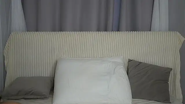 VeronaAppleberry online show from 09.26.25