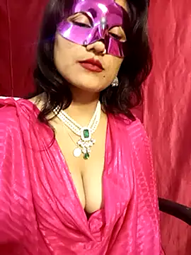 Snapshot of Stripy_Doll chatting on 02.12.25 Stripy Doll online show from 02.12.25