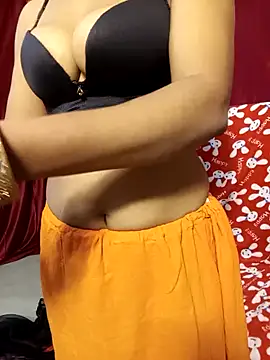 Snapshot of Stripy_Doll chatting on 02.18.25 Stripy Doll online show from 02.18.25