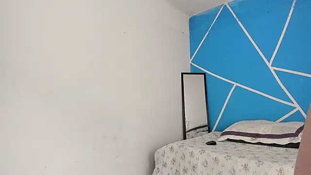 Snapshot of britny_clouds chatting on 01.23.25 britny clouds online show from 01.23.25