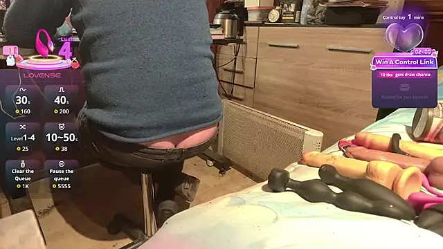 misteryman1956 online show from 04.15.26