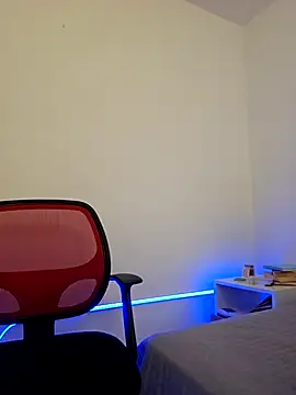 VictoriaEvaans  online show from 10.18.25