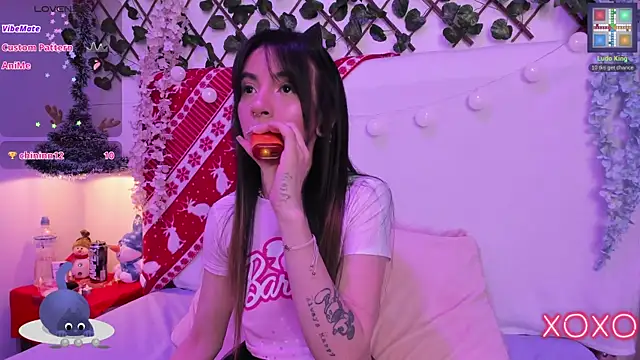 Snapshot of lauren_evans96 chatting on 12.05.24 lauren evans96 online show from 12.05.24