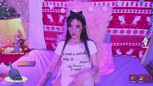 Snapshot of lauren_evans96 chatting on 12.17.24 lauren evans96 online show from 12.17.24