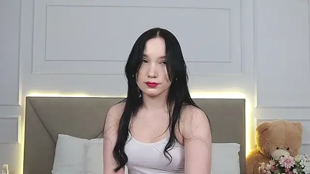 LeilaLow online show from 02.07.25