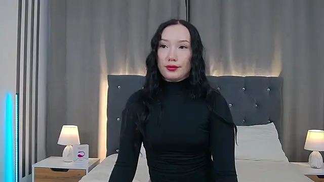 LeilaLow online show from 01.15.26