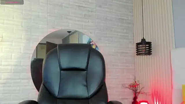 Snapshot of nicole__parker1 chatting on 03.19.25 nicole parker1 online show from 03.19.25