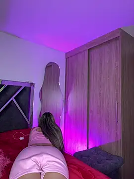 Issabela G1 online show from 12.15.24