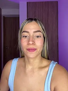 Issabela G1 online show from 12.22.24