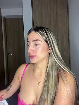 Issabela G1 online show from 12.31.24