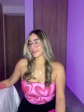 Issabela G1 online show from 01.03.25