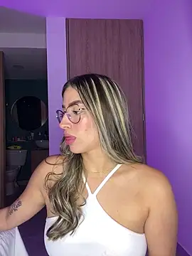 Issabela G1 online show from 01.09.25