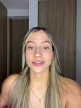 Issabela G1 online show from 01.27.25