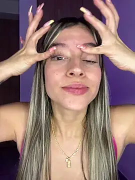 Issabela G1 online show from 02.02.25