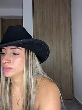 Issabela G1 online show from 02.10.25