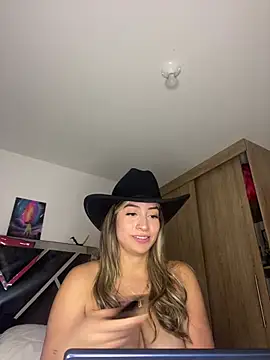 Issabela G1 online show from 02.13.25