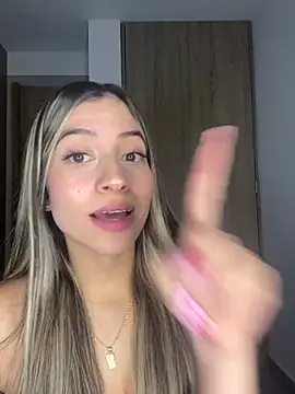 Issabela G1 online show from 02.19.25