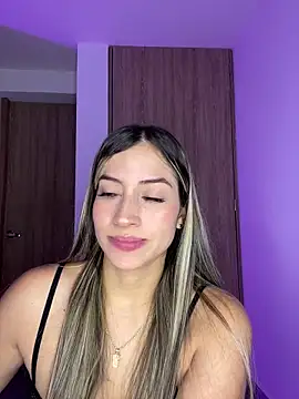 Issabela G1 online show from 02.23.25