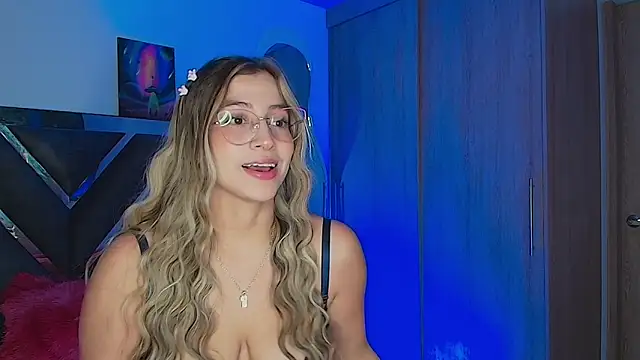 Issabela G1 online show from 11.30.25