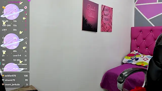 Snapshot of Helen_russo chatting on 02.23.25 Helen russo online show from 02.23.25