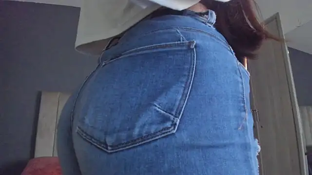 Snapshot of Charlotte_Olsen_ chatting on 02.13.25 Charlotte Olsen online show from 02.13.25