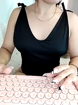 Nanda Vixen online show from 09.15.25