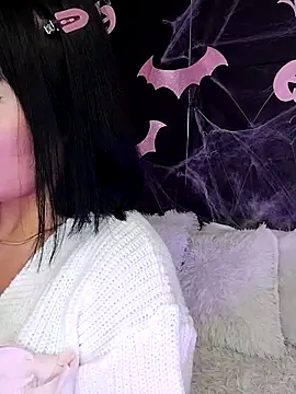 Nanda Vixen online show from 10.29.25