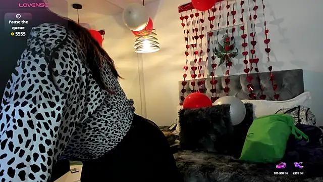 Snapshot of Nami_sunny chatting on 09.19.25 Nami sunny online show from 09.19.25