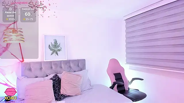 Snapshot of Nami_sunny chatting on 10.09.25 Nami sunny online show from 10.09.25