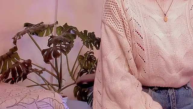 Snapshot of Nami_sunny chatting on 11.13.25 Nami sunny online show from 11.13.25