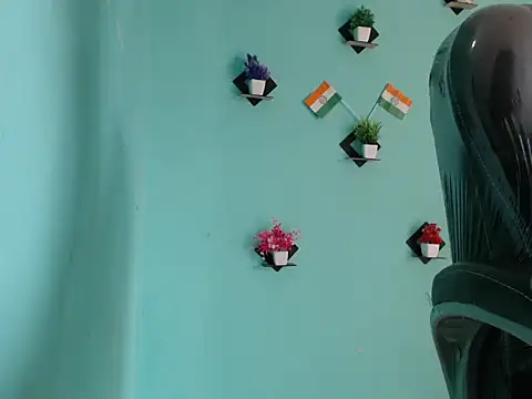 Yashi online show from 02.22.25