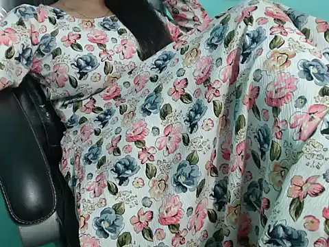 Yashi online show from 02.26.25