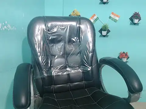 Yashi online show from 03.10.25