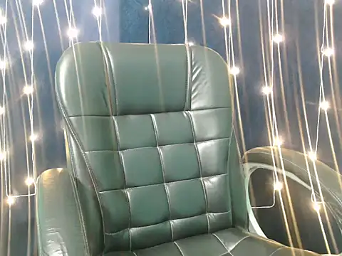 Yashi online show from 10.30.25