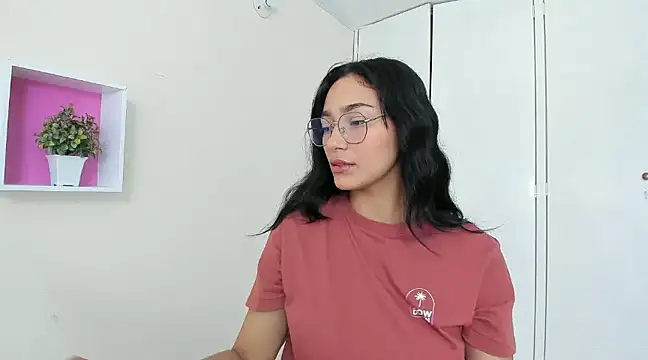 Snapshot of ASIAM_BRUNET chatting on 02.04.25 ASIAM BRUNET online show from 02.04.25