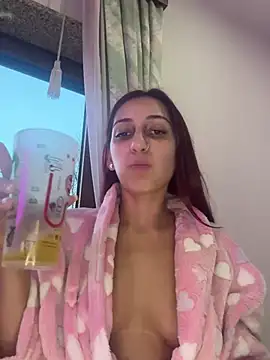 julialupato1606 online show from 01.31.25