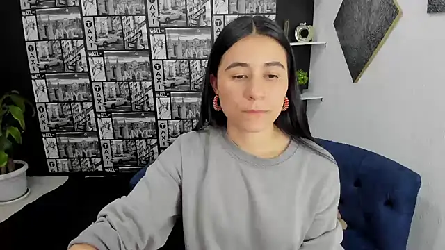 ChloeTurner  online show from 03.18.25