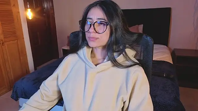 Snapshot of ChloeTurner_ chatting on 02.27.26 ChloeTurner online show from 02.27.26