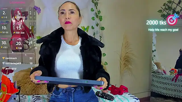 Snapshot of emagarcia chatting on 03.08.25 emagarcia online show from 03.08.25