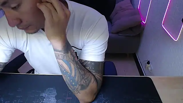 Snapshot of team_dinamite69 chatting on 02.19.26 team dinamite69 online show from 02.19.26