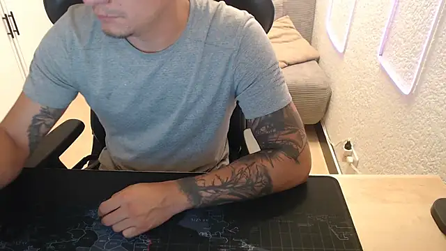 Snapshot of team_dinamite69 chatting on 02.24.26 team dinamite69 online show from 02.24.26