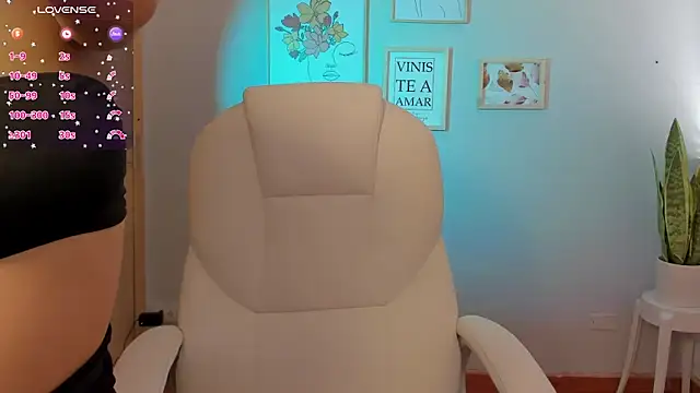 Elena Ruiz online show from 01.31.25