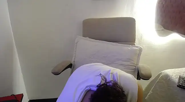 LAURA SMIITH online show from 03.19.25